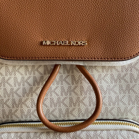 Abbey Large Logo Backpack - Picture 4 of 6